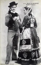 Bräute und Bräutigame aus Duimper, frühes 20. Jahrhundert (Postkarte)