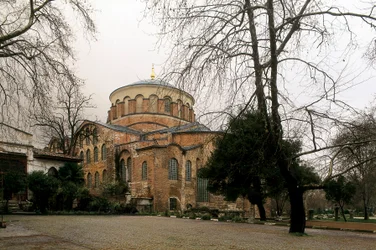 Kirche der Heiligen Irene in Istanbul, Türkei, erbaut im 3. Jahrhundert. Fotografie.
