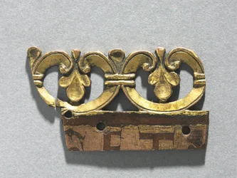 Fragment eines ornamentalen Wappens von einem Reliquienschrein, ca. 1165-1180