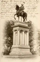 Postkarte Statue von Lafayette Cour du Louvre Paris Seine Ile de France Frankreich
