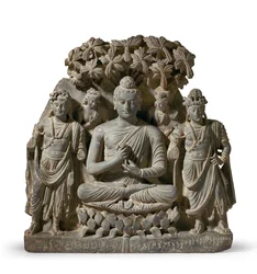 Relief-Triade von Buddha Shakyamuni mit Bodhisattvas, 3.-4. Jahrhundert