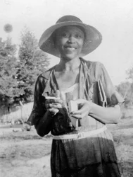 Lächelnde Frau, ca. 1935