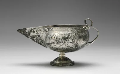 Krug mit Ausguss, 300-600
