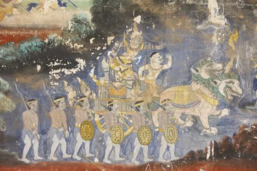 Diese Wandmalerei zeigt Szenen aus dem Reamker, der kambodschanischen Version des Ramayana, Phnom Penh, Kambodscha