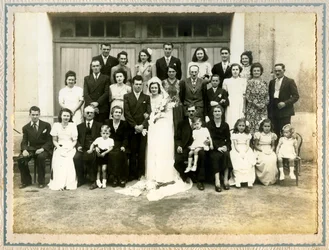 Hochzeitsfotografie in Lure, Frankreich, zwischen 1940 und 1950