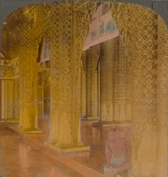 Buddhistischer Tempel mit kostbaren Dekorationen in Gold und Farben, Moulmein, Burma, 1907