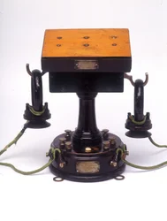 Aders Telefon (oder Ader-Gower-Elektrophon): 1878 Sammlung France Telecom