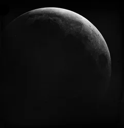 Astronomische Glasplattenaufnahme der Mondfinsternis (1910)