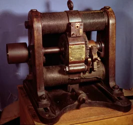 Dynamoelektrische Maschine vom Typ Gram, die Gleichstrom erzeugt, hergestellt 1877 von den Sautter und Lemonnier Fabriken. 1877.