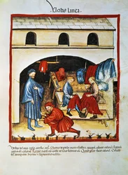 Herstellung und Verwendung von Wollkleidung: Zwei Personen stellen Kleidung her, während eine andere einen langen Mantel anprobiert