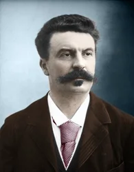 Porträt des französischen Schriftstellers Guy de Maupassant (1850-1893)