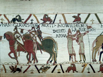 Die Eroberung der Bretagne durch den Herzog der Normandie Wilhelm den Eroberer (1027-1087): links erhält der Herzog die Schlüssel der Stadt Dinan, rechts macht er einen Ritter Harold, gesandt vom englischen König Edward dem Bekenner (Detail)