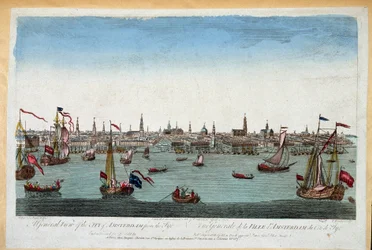 Gesamtansicht von Amsterdam vom Meer aus, 18. Jahrhundert (Gravur)