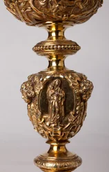 Goldschmiedekunst. Kelch. Geschenk von Kanonikus A. Le Vaillant de la Bassarderie, Dekan des Domkapitels 1726 bis 1758. 18. Jahrhundert. (Detail)
