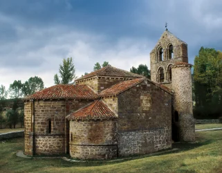 Romanische Kunst: Ansicht der Kirche San Salvador de Cantamuda, Spanien