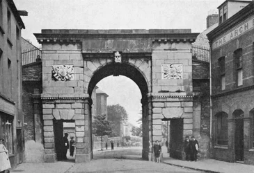 Bischofstor, Londonderry, 1924-1926
