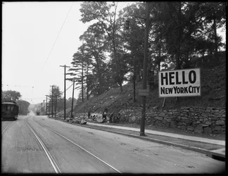 Nördliche Grenze von New York City an der Broadway an der 263rd Street, Blick nach Süden, 8. Juni 1914