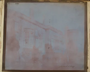 Die Südfront von Lacock Abbey mit Sharingtons Turm