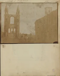 Der Ostgiebel und das südliche Seitenschiff der St. Andrews Kathedrale mit dem St. Regulus Turm, von Nordwesten