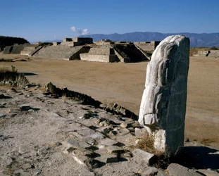 Ansicht der Monumente I, H, G