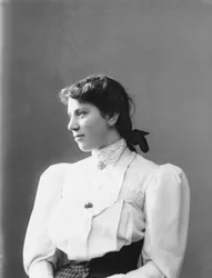 Porträt von Mrs. Bradley