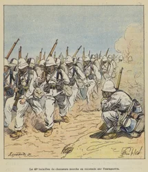 Das 40. Jägerbataillon marschiert in einer Staffel auf Tsarasaotra