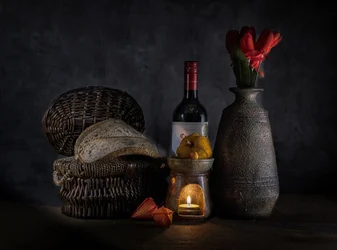 Gemütliches Brot Wein Kerze