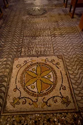 Detail der Bodendekoration (Mosaik)